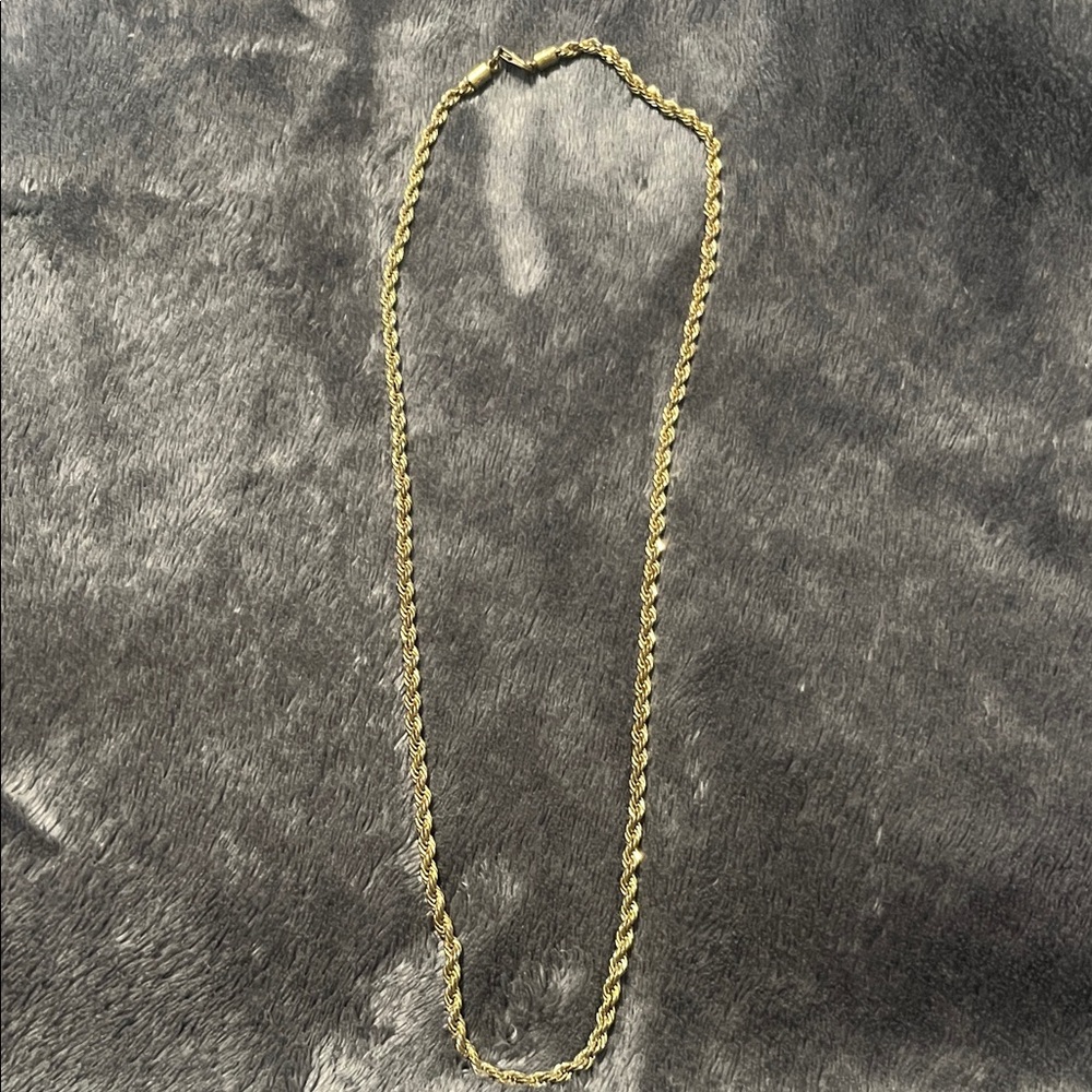 Elegant Gold Rope Chain Necklace